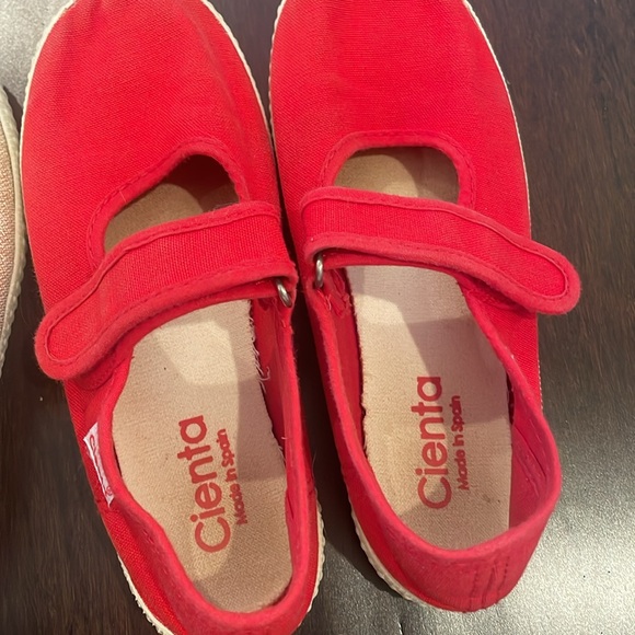 2 pairs Cientas. Both 31 - Picture 4 of 4